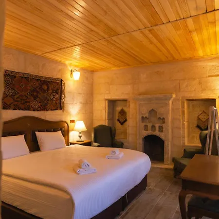 Memory Cave House Hotel *