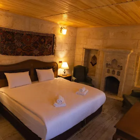 Memory Cave House *