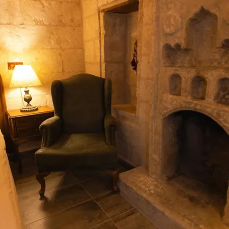 Memory Cave House Hotel