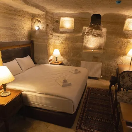 Memory Cave House *