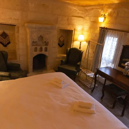 Memory Cave House *